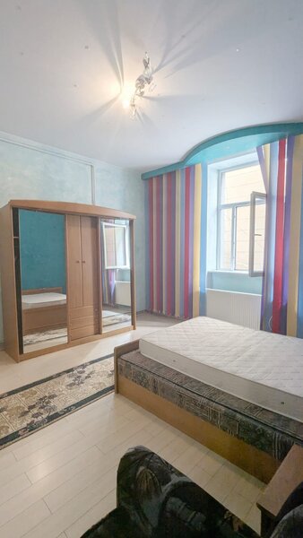 Metrou Universitate, Izvor, 3 camere 70 mp in bloc, Centrala Proprie, AC